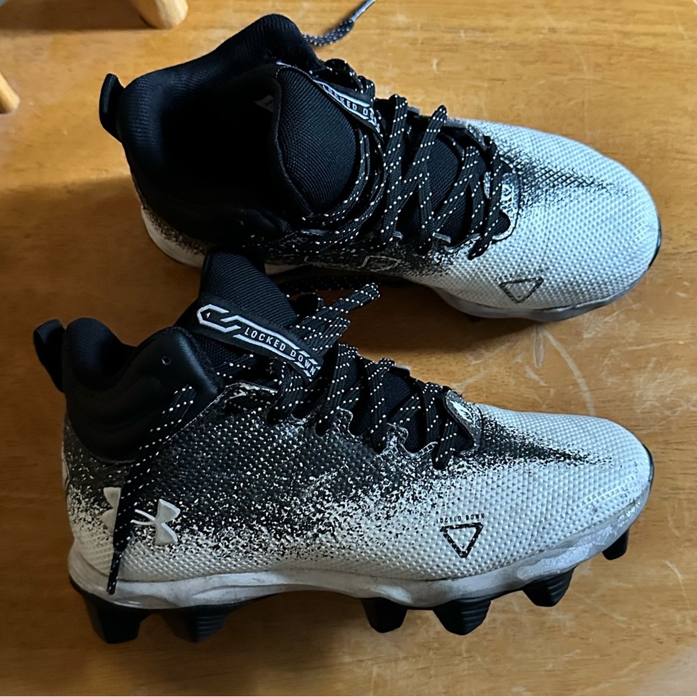 Youth boys football cleats